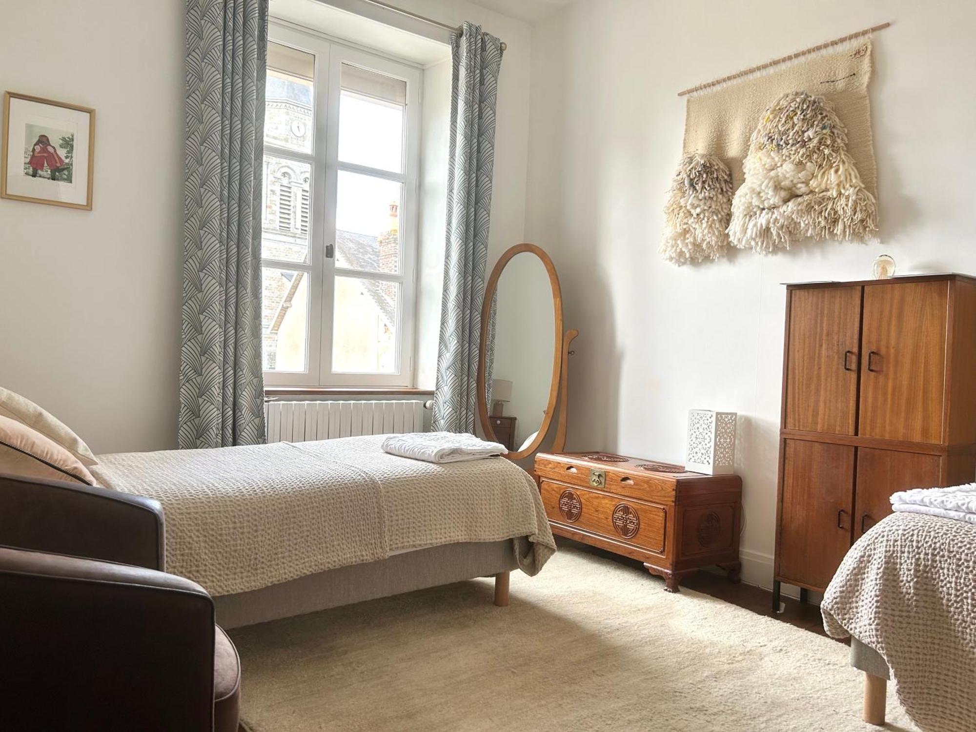Maison D'Hotes La Doucelle Culture Et Bien-Etre Lignieres-Orgeres Zimmer foto